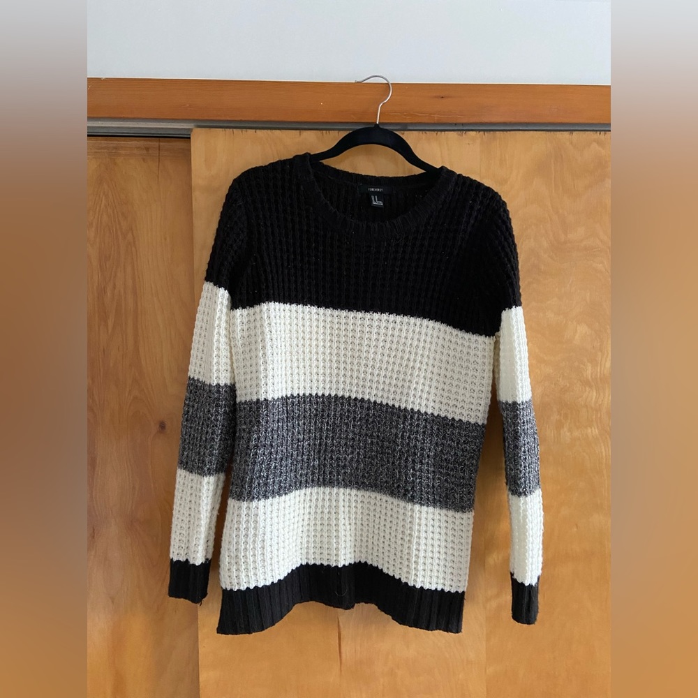 Forever 21 Color Block Striped Knit Sweater Black Grey White Womens Medium